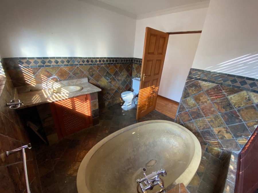 5 Bedroom Property for Sale in Waterkloof A H North West